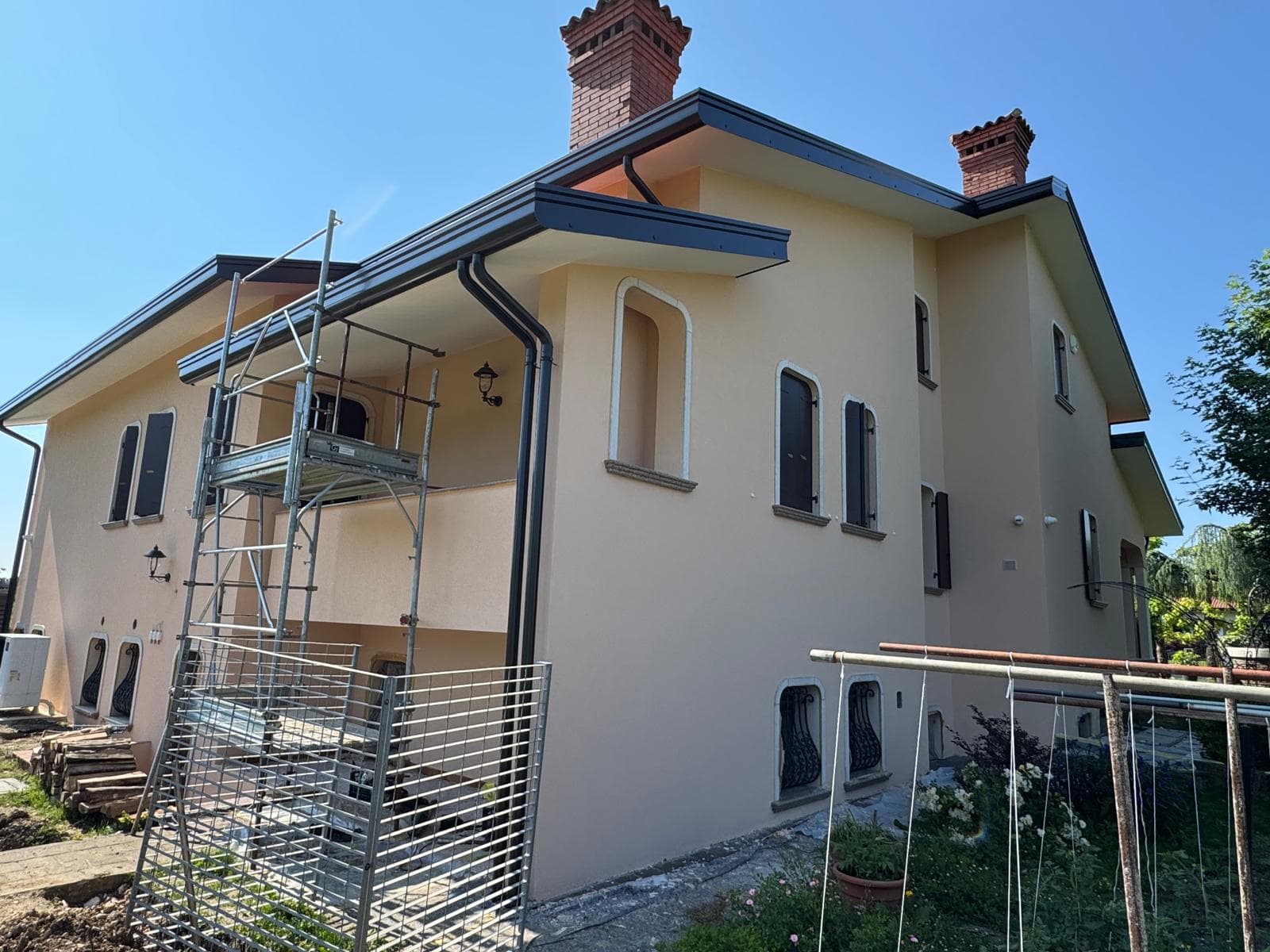 Copertura e rifinitura villa